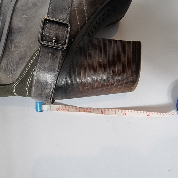 Grey Booties - Picture 7 of 7